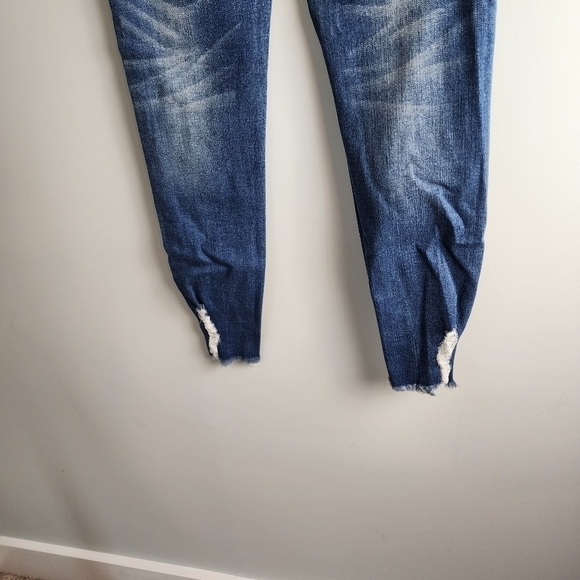 Indigo Rein Women's High Rise Skinny Fit Factory Distressed Denim Jeans Size 26 - Picture 9 of 9